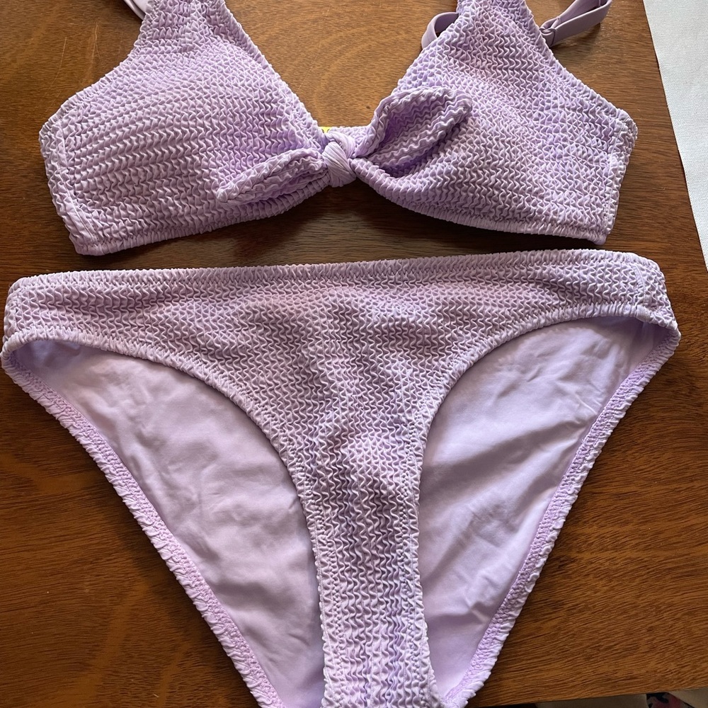 Lively bathing suit, never worn